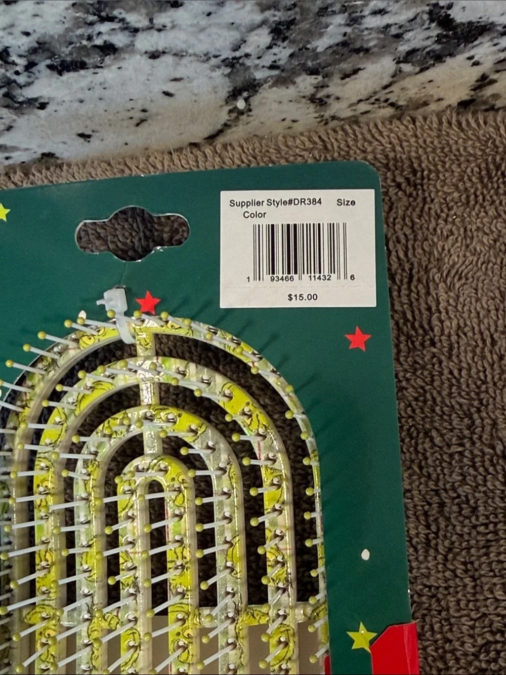 NWT Grinch Hair Set Detangler Brush and Set of 6 Hair Clips